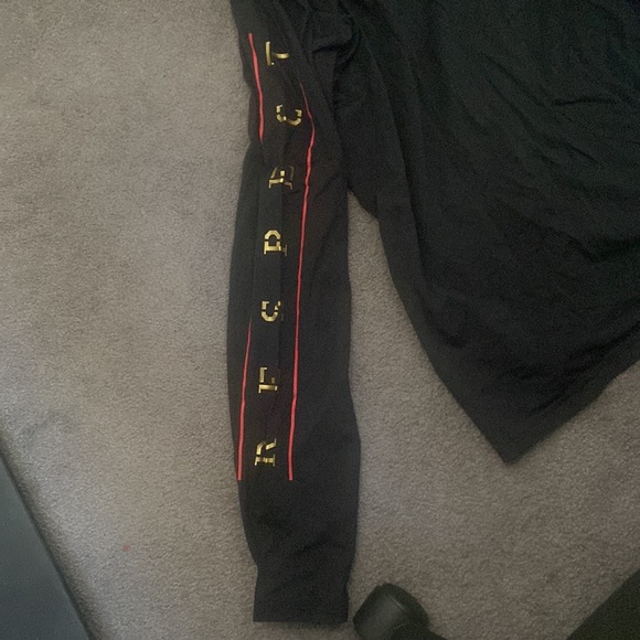 Under armour large black long sleeve shirt - Picture 3 of 3